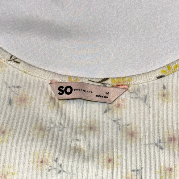SO | Daisy Print Scoop Neck Crop Tee NEW Medium Floral - Picture 3 of 4